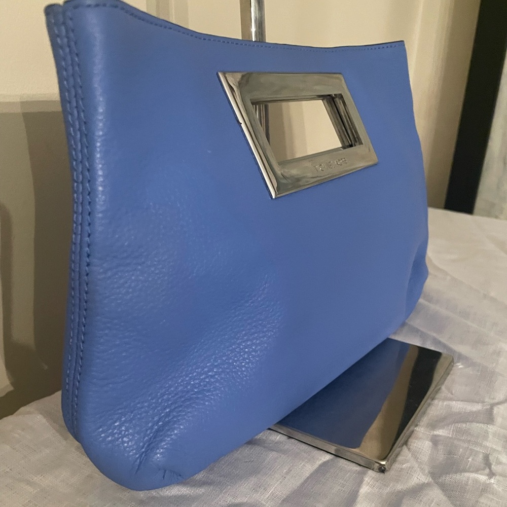 Micheal Kors Clutch - EUC - Picture 4 of 6